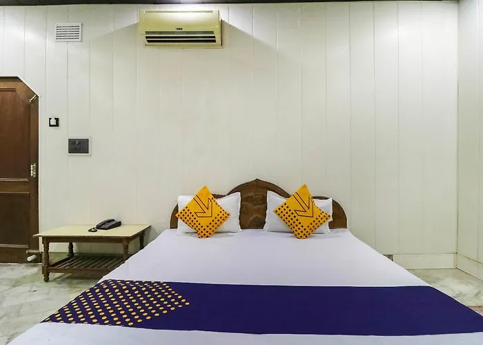 Spot On 65416 Hotel Classic